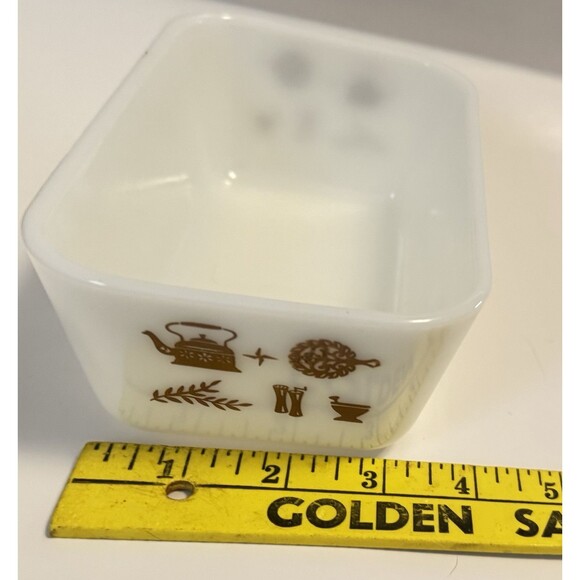 Vintage Pyrex Amish Americana 1 1/2 Pt  Ovenware 0502 Made In USA trade Mark 29 - Picture 4 of 7